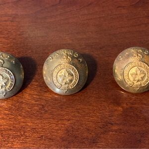 World War I & II Canada Military Brass Buttons lot of 3
